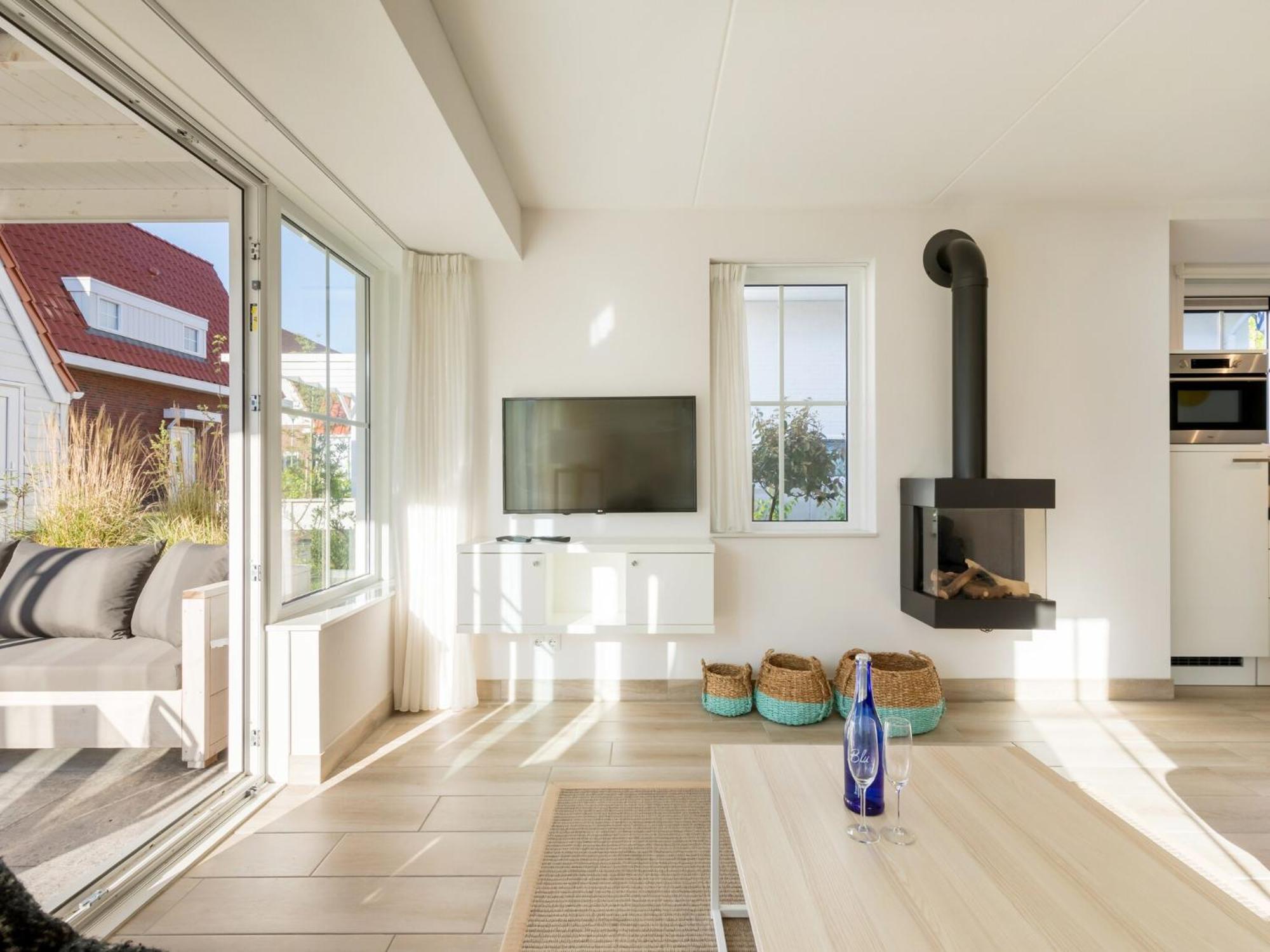 Villa Luxurious, Stately With Patio Heater, In A 1km From The